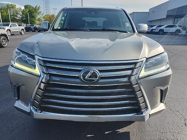 Photo of 2018 Atomic Silver Lexus LX 570