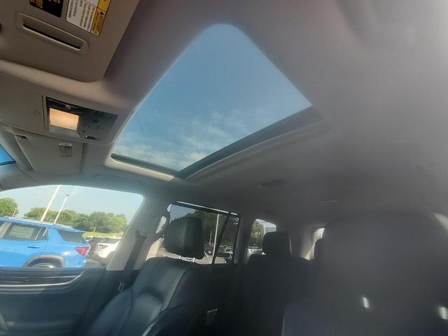 Photo of 2018 Atomic Silver Lexus LX 570