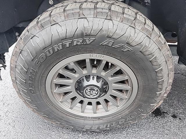 Photo of 2024 Gray Metallic Ford F-250