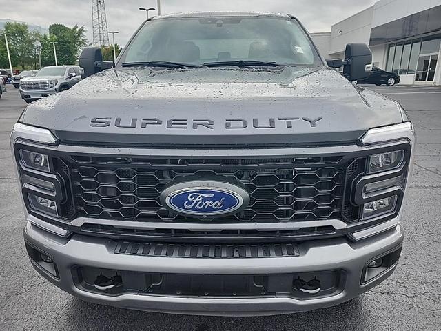 Photo of 2024 Gray Metallic Ford F-250