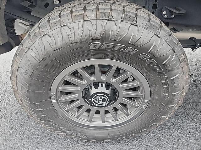 Photo of 2024 Gray Metallic Ford F-250