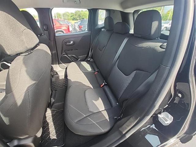 Photo of 2020 Black Clearcoat Jeep Renegade