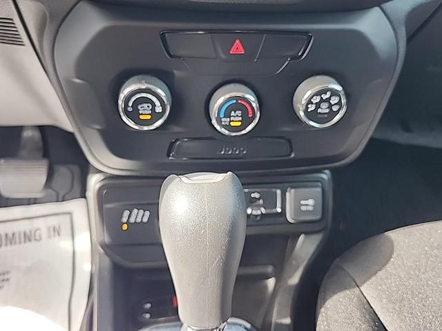 Photo of 2020 Black Clearcoat Jeep Renegade