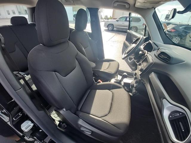 Photo of 2020 Black Clearcoat Jeep Renegade
