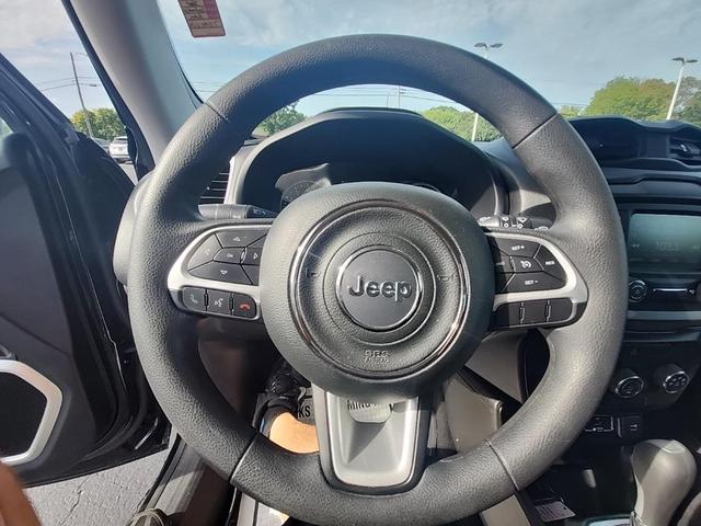 Photo of 2020 Black Clearcoat Jeep Renegade