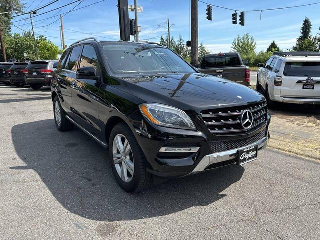 Photo of 2013 Black Mercedes-Benz M-Class