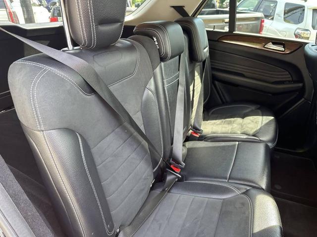 Photo of 2013 Black Mercedes-Benz M-Class