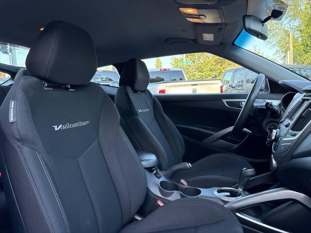 Photo of 2015 Ironman Silver Metallic Hyundai Veloster