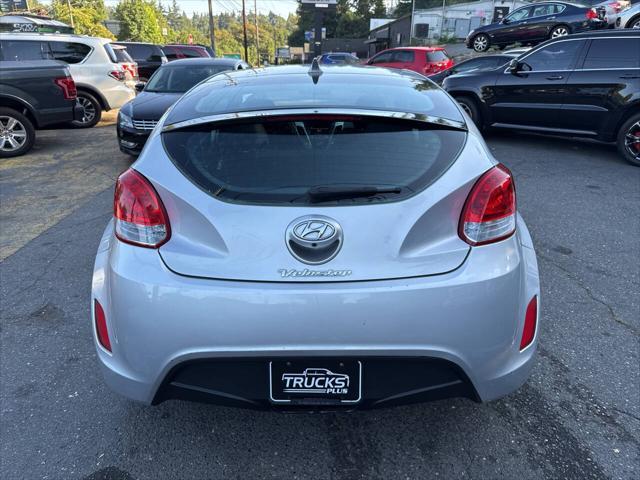 Photo of 2015 Ironman Silver Metallic Hyundai Veloster