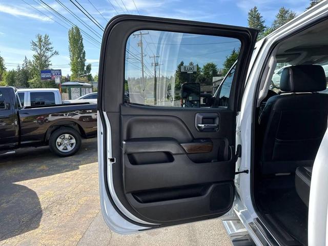 Photo of 2019 White GMC Sierra 3500