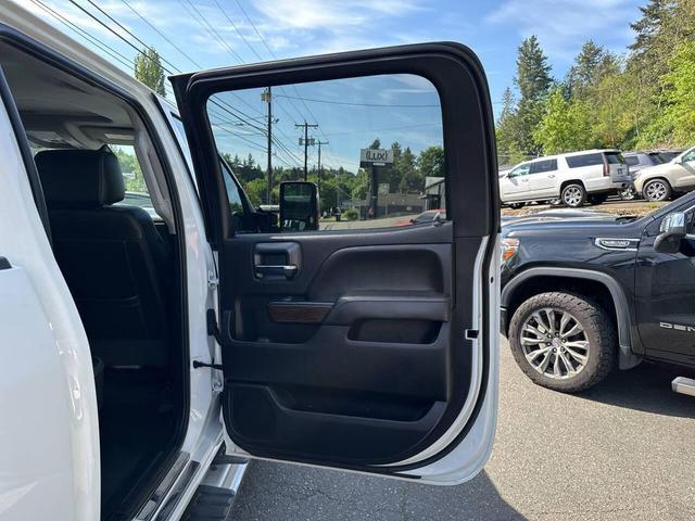 Photo of 2019 White GMC Sierra 3500