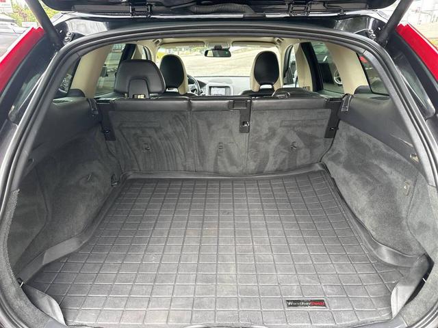 Photo of 2012 Black Sapphire Metallic Volvo XC60