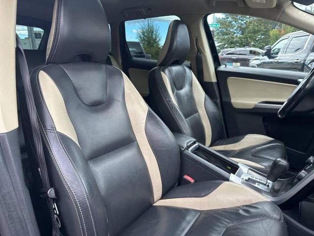 Photo of 2012 Black Sapphire Metallic Volvo XC60