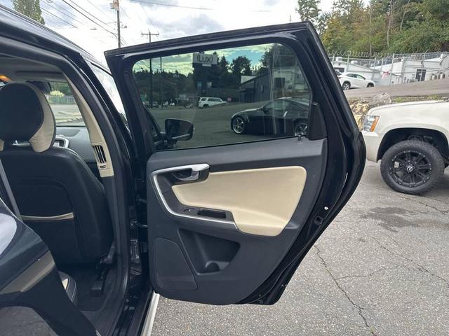 Photo of 2012 Black Sapphire Metallic Volvo XC60
