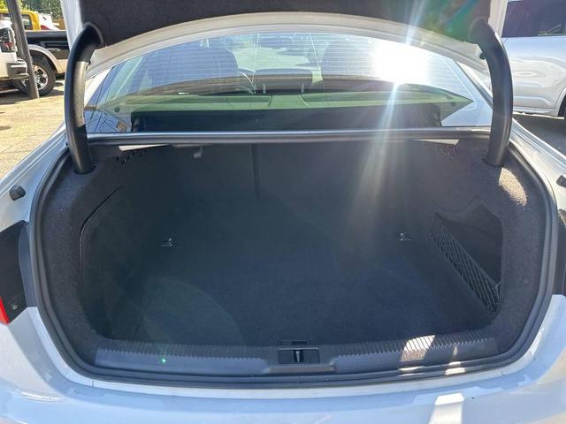 Photo of 2012 White Audi A4