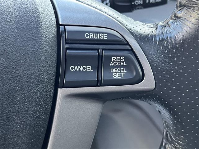 Photo of 2015 White Diamond Pearl Honda Odyssey