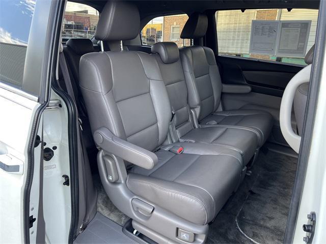Photo of 2015 White Diamond Pearl Honda Odyssey
