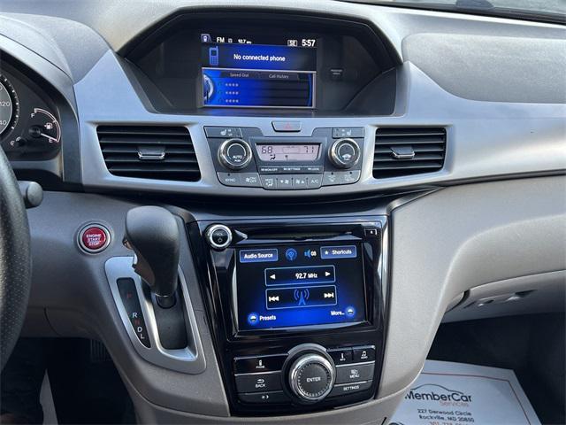 Photo of 2015 White Diamond Pearl Honda Odyssey
