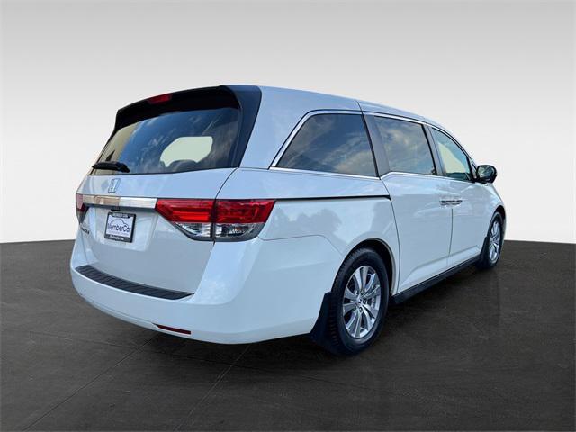 Photo of 2015 White Diamond Pearl Honda Odyssey