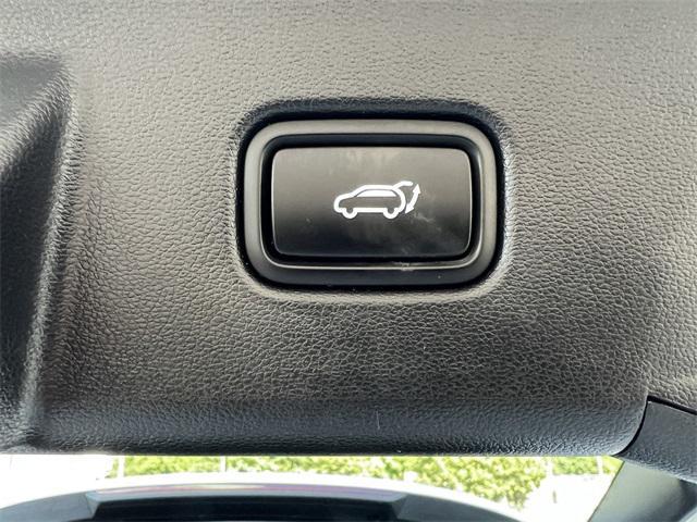 Photo of 2022 Quartz White Hyundai TUCSON