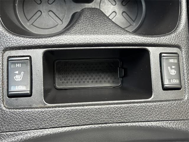 Photo of 2016 Magnetic Black Nissan Rogue