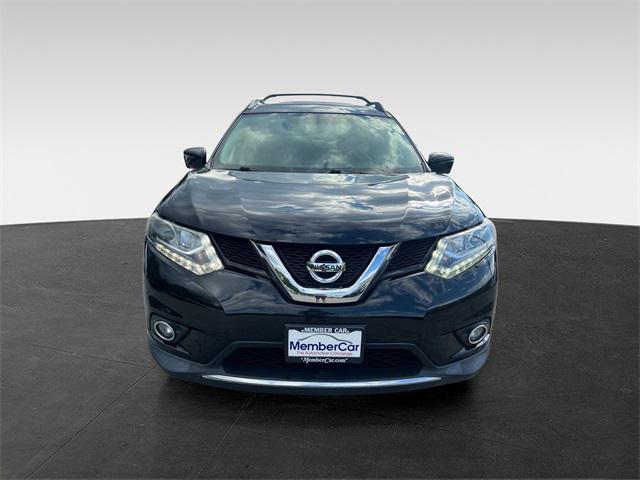 Photo of 2016 Magnetic Black Nissan Rogue