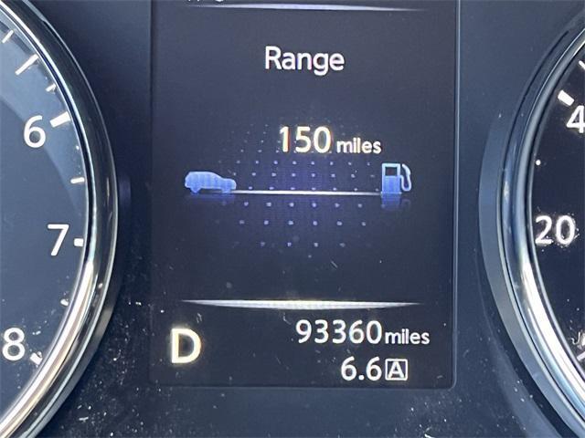 Photo of 2016 Magnetic Black Nissan Rogue