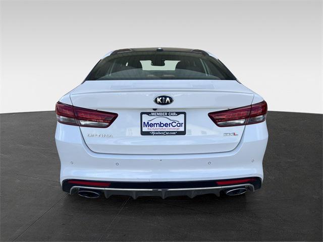 Photo of 2016 Snow White Pearl Kia Optima