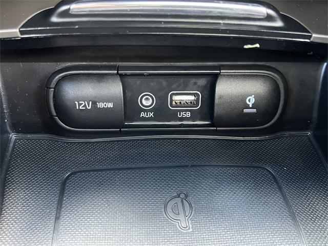 Photo of 2016 Snow White Pearl Kia Optima