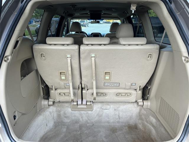 Photo of 2007 Desert Rock Metallic Honda Odyssey
