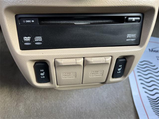 Photo of 2007 Desert Rock Metallic Honda Odyssey