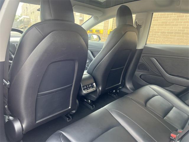 Photo of 2018 Black Tesla Model 3