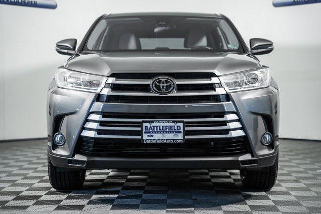 Photo of 2019 Predawn Gray Mica Toyota Highlander