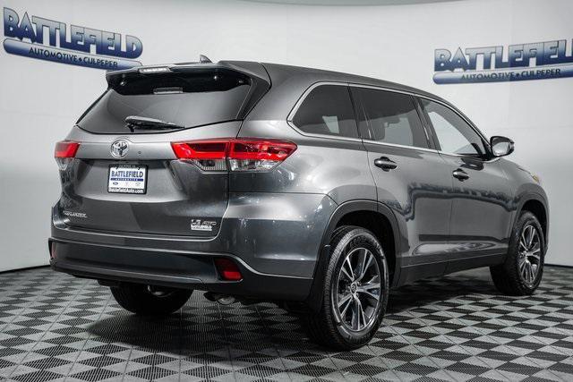 Photo of 2019 Predawn Gray Mica Toyota Highlander