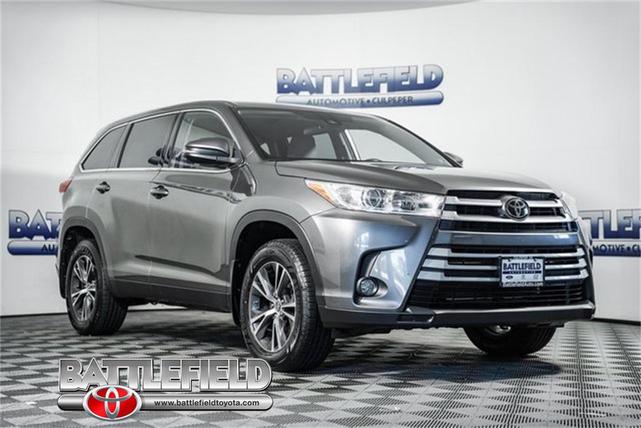 Photo of 2019 Predawn Gray Mica Toyota Highlander