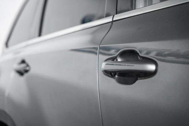 Photo of 2019 Predawn Gray Mica Toyota Highlander