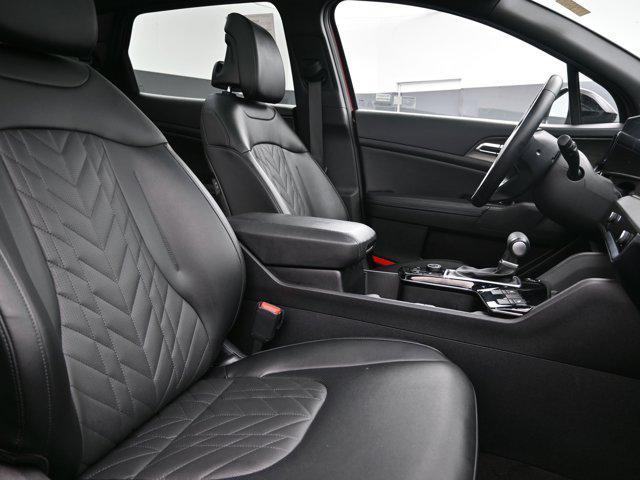 Photo of 2024 Dawning Red Kia Sportage