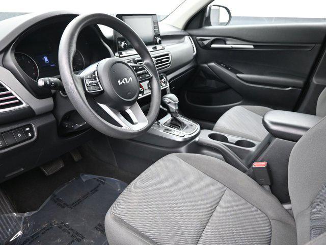 Photo of 2022 Steel Gray Kia Seltos