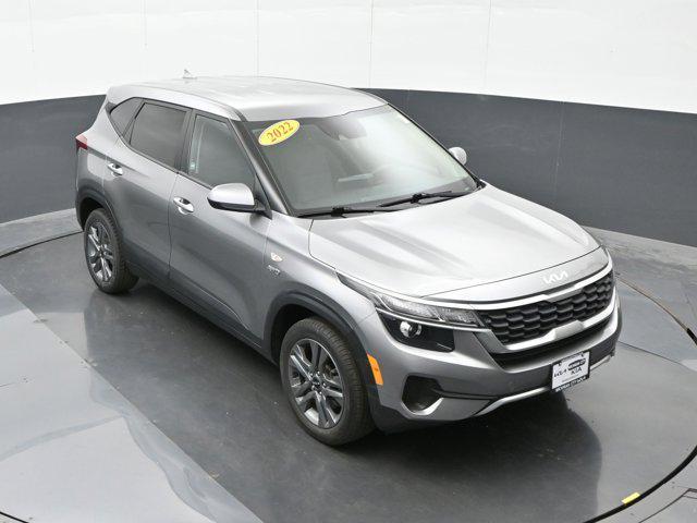 Photo of 2022 Steel Gray Kia Seltos