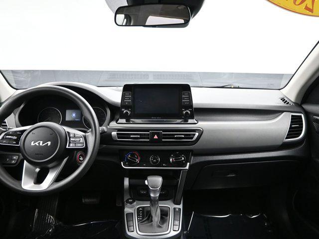 Photo of 2022 Steel Gray Kia Seltos