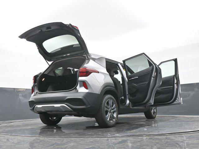 Photo of 2022 Steel Gray Kia Seltos