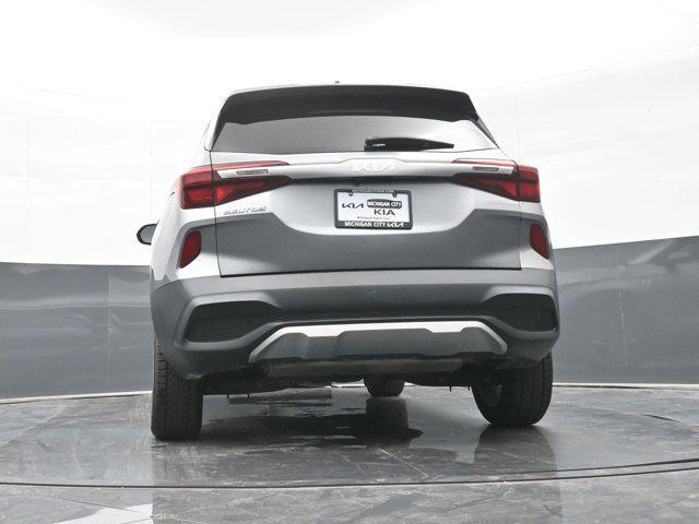 Photo of 2022 Steel Gray Kia Seltos