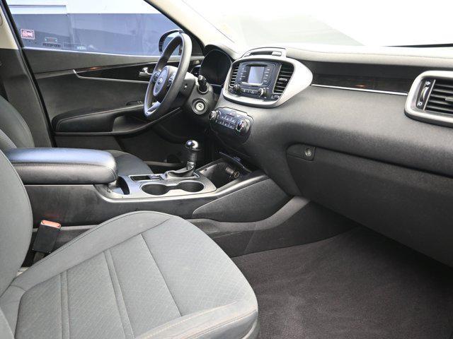 Photo of 2018 Ebony Black Kia Sorento