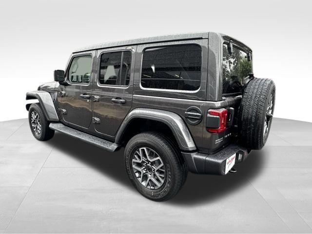 Photo of 2025 Granite Jeep Wrangler