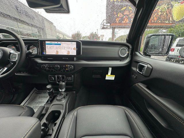 Photo of 2025 Granite Jeep Wrangler