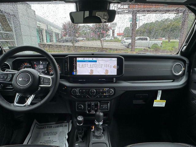 Photo of 2025 Granite Jeep Wrangler