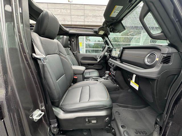 Photo of 2025 Granite Jeep Wrangler
