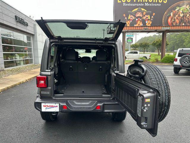 Photo of 2025 Granite Jeep Wrangler