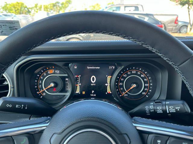 Photo of 2025 Bright White Clearcoat Jeep Wrangler