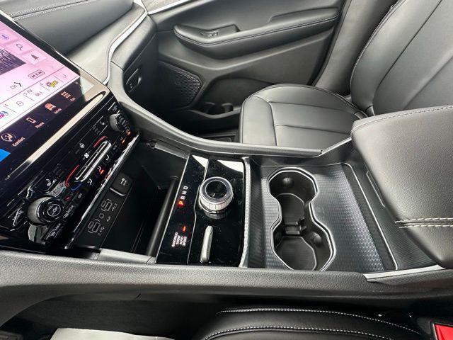 Photo of 2025 Bright White Clearcoat Jeep Grand Cherokee
